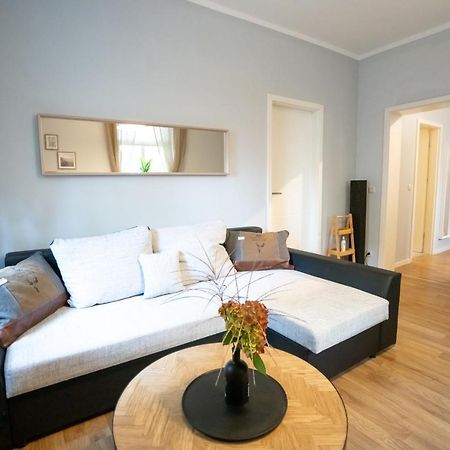Toni Charming Apartment Im Idyllischem Villenviertel Mit Netflix Dresden Dış mekan fotoğraf